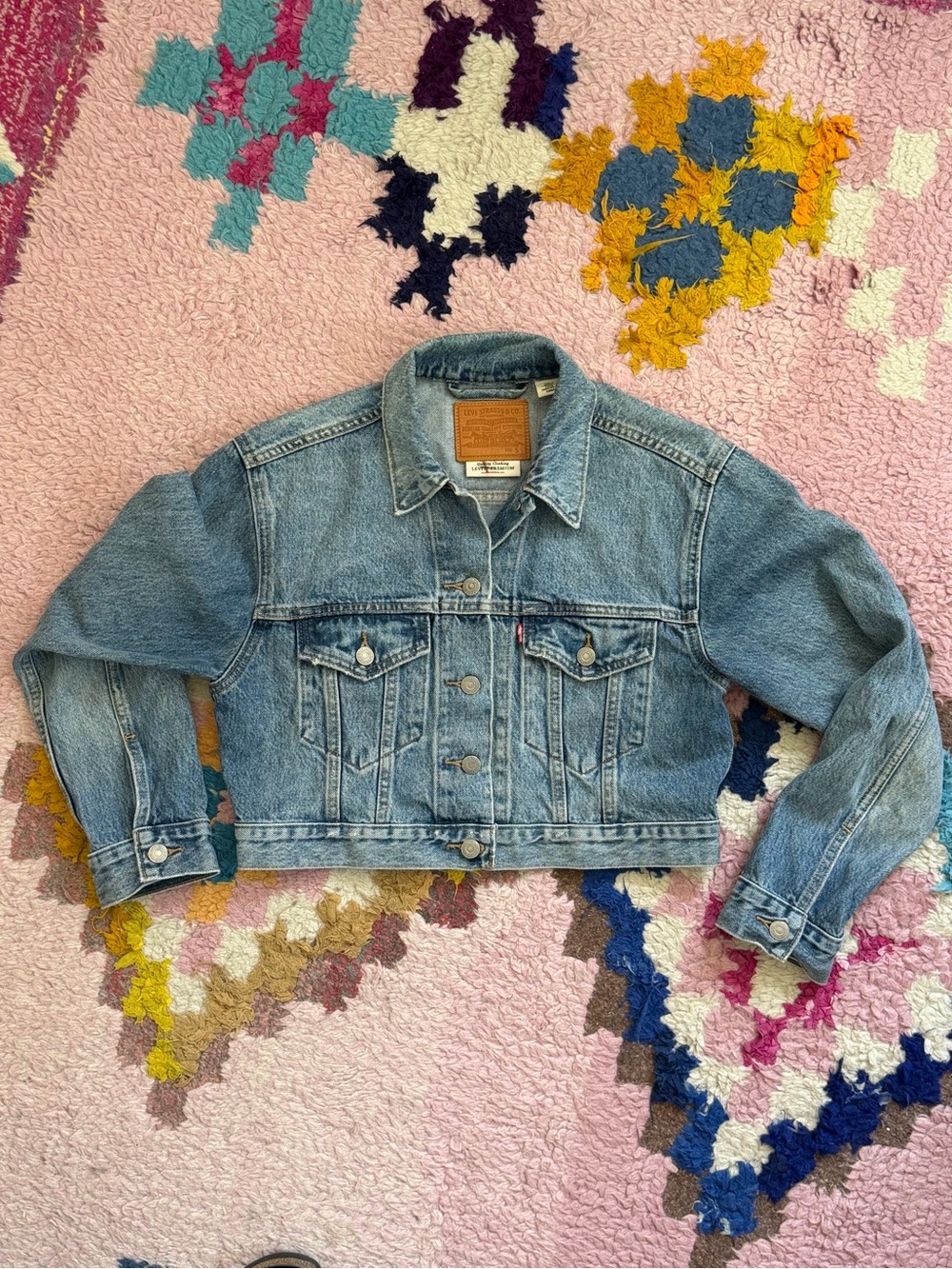 Levi's Light Blue Cropped Denim Jacket - Picture 2 of 4